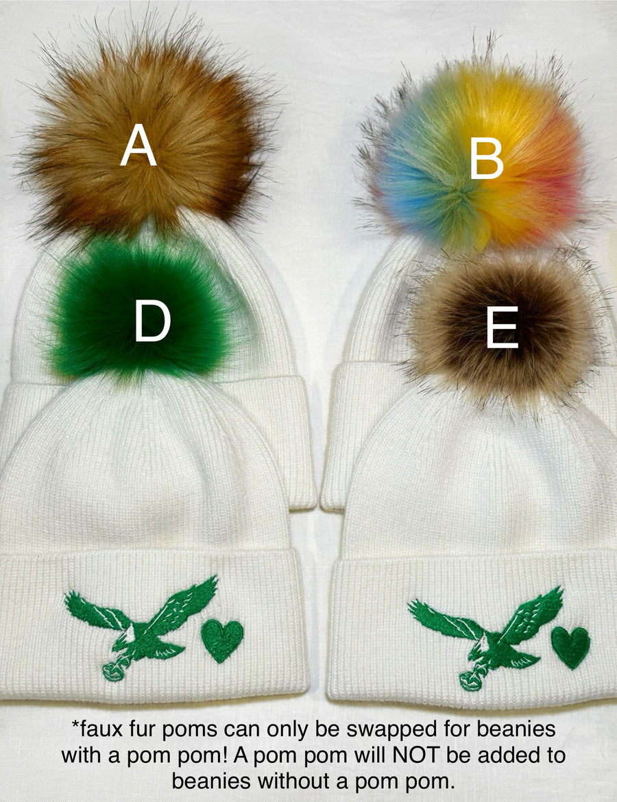 EMBROIDERED EAGLES BEANIE - HEART (IVORY/GREEN POM)
