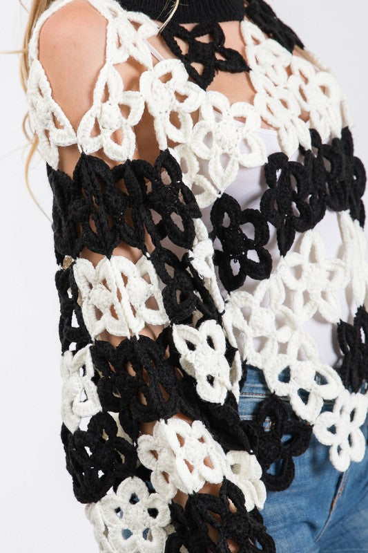 CROCHET KNIT BLACK AND WHITE CROPPED SWEATER